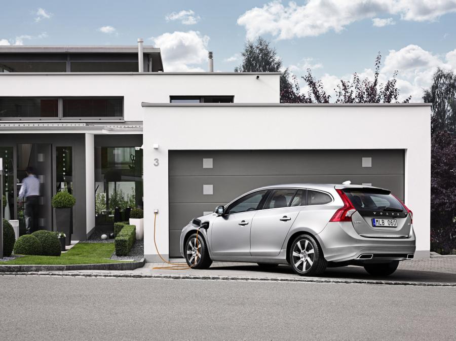  Volvo V60 Plug-in Hybrid 2011 года  (фото 60 из 68)
